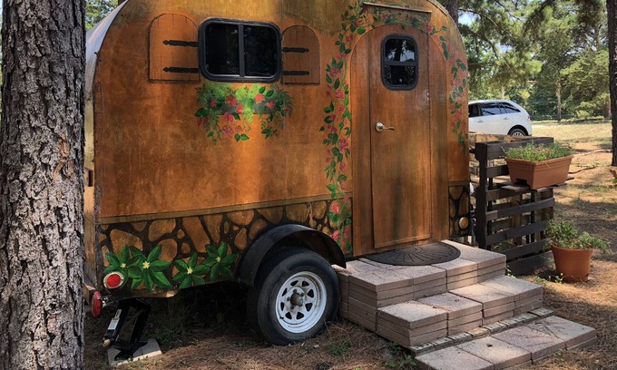 Hawkins House | Sweet little Hippie Chick RV, very quiet and peaceful