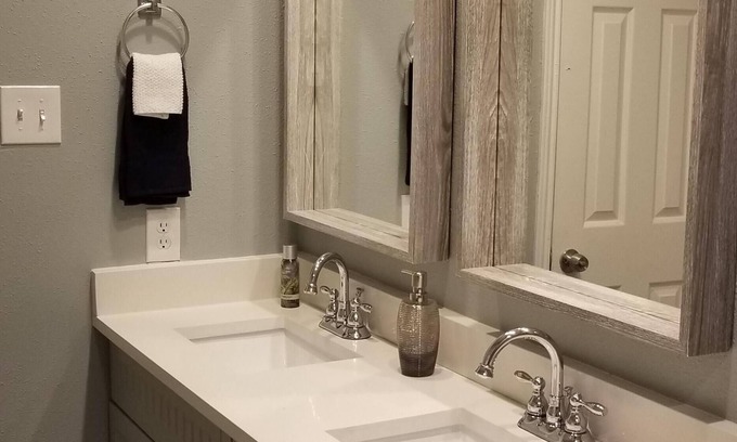 Ventura House | Inviting Ranch Style Home with Pool & Breakfast Included