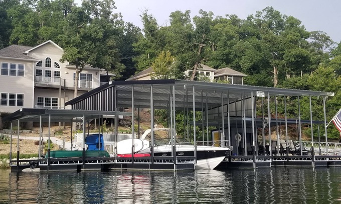 Shawnee Bend House | Ideal Getaway: High Dive & Deep Water Cove Oasis