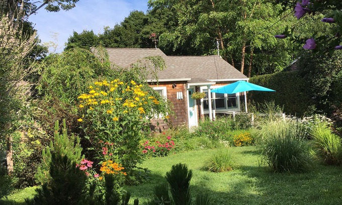 Southold House | Cozy Southold Beach Cottage with Ocean View & Pet Friendly