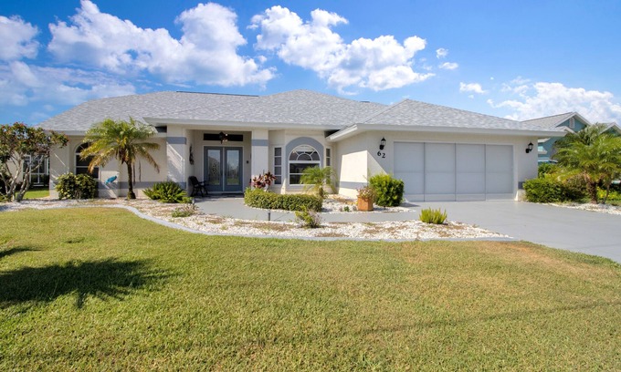 Broadmoor House | Relax at Sweet T Villa with Private Heated Pool & Ocean Views