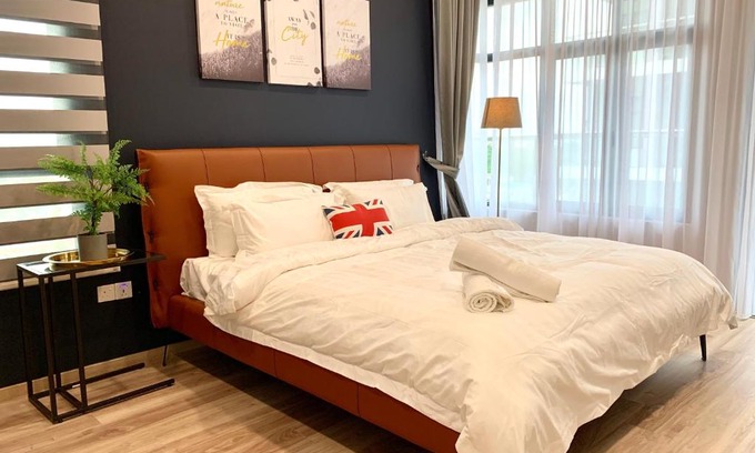 Kuching Apartment | Comfortable 3BR P'Residence Apartment with Pool Access
