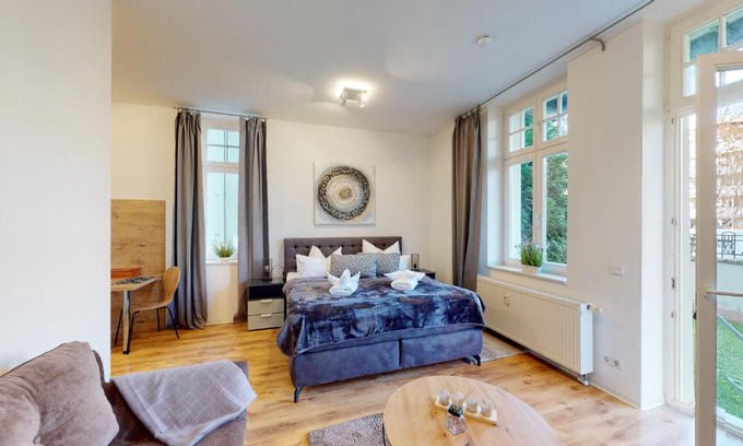 Magdeburg Apartment | SweetHome: Family-Friendly Business Apartment with Terrace