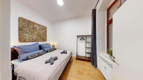 Sternviertel Apartment | SweetHome: Luxury Living with Family-Friendly Amenities