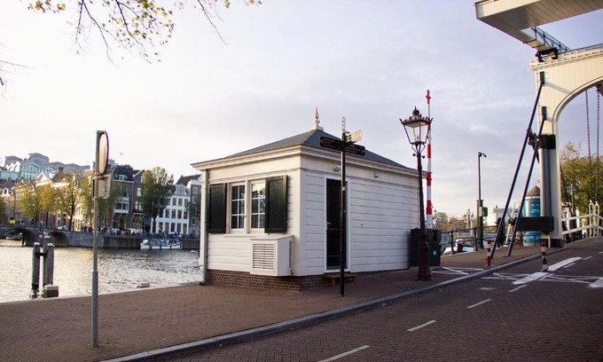 Canal Ring Apartment | Explore SWEETS Walter Süskindbrug – Guest Rated 8.8/10
