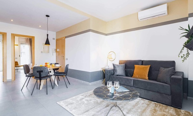 Hostafrancs Apartment | Comfortable Callao III - Family-Friendly Two Bedroom Apartment