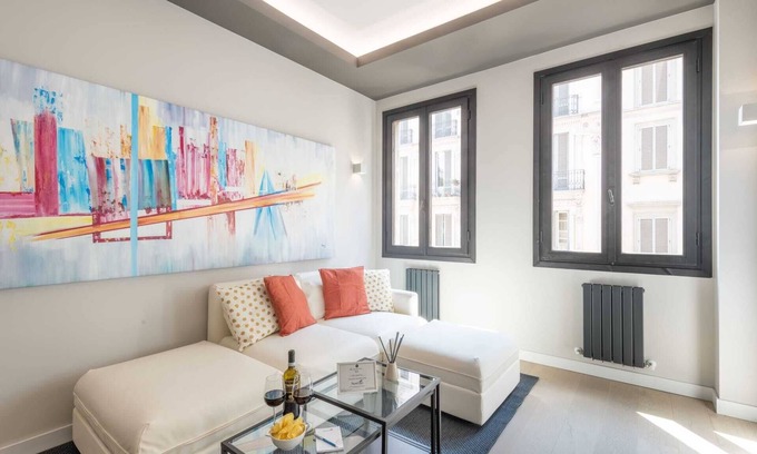 Milan Centre Apartment | Sweett | Duomo IX - One Bedroom Apartment, Sleeps 3