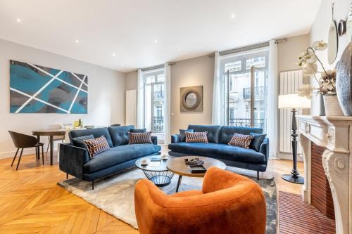 Champs-Elysees Apartment | Family-Friendly Retreat at Sweett - Triangle d'Or