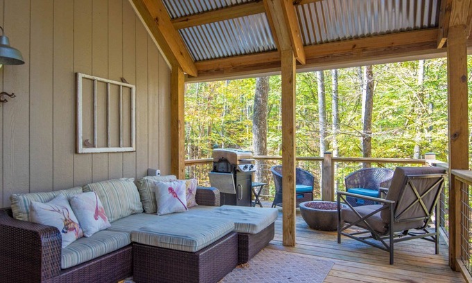West Jefferson Cottage | Enchanting Sweetwater Cottage: Wooded Retreat with River Access
