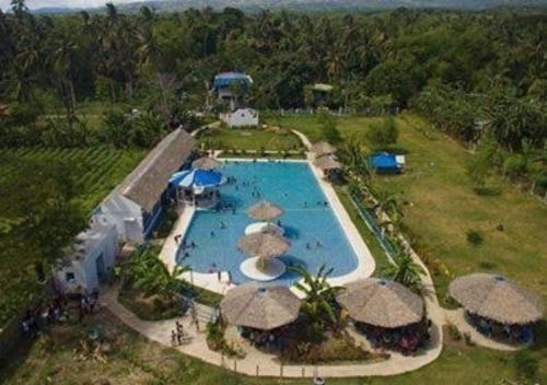 Zamboanguita Resort | Pet-Friendly SweetWater Resort with Pool & Breakfast Included