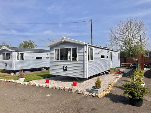 Glasgow Apartment | Family-Friendly 3-Bedroom Caravan in Glasgow