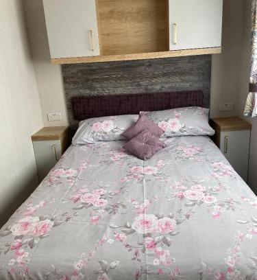 Ardentinny House | Experience Swift Bordeaux: Oceanfront, Pet-Friendly Escape