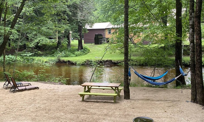 Tamworth House | Family-Friendly Waterfront Retreat in Tamworth with Pets Welcome