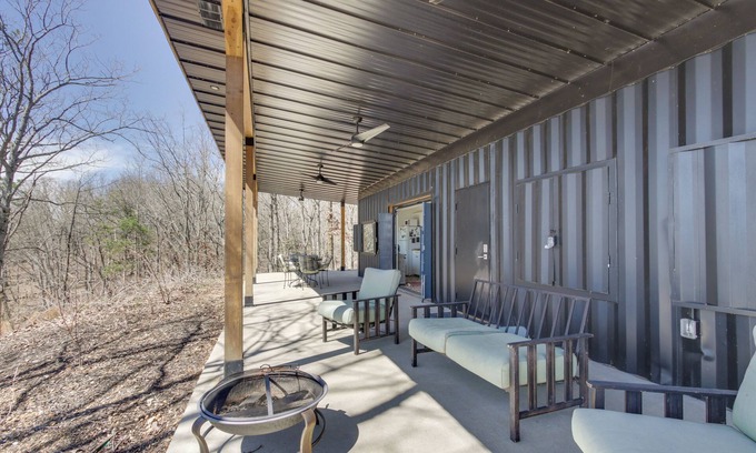 Waterloo Apartment | Swim, Boat & Fish: Waterloo Retreat w/Views!