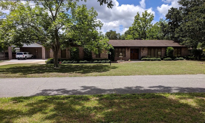 Jacksonville House | Unwind by the Salt Water Pool & Enjoy Family-Friendly Fun
