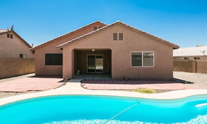 Fort Mohave House | Swimming Pool 4908 3Bd 2Ba 3 Queens
