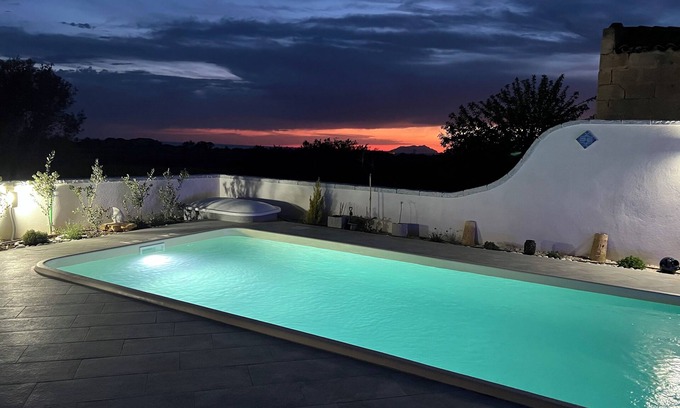 Parrinello Apartment | Family-Friendly Retreat with Pool & Kitesurfing Nearby