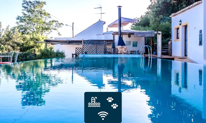 Loule House | Swimming Pool | Wifi | Fireplace | MyStay