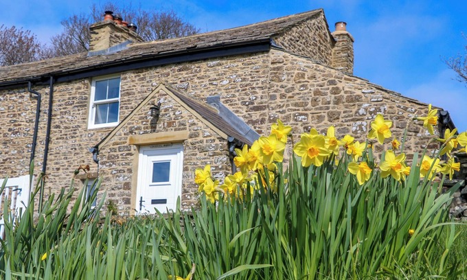 Allendale House | Pet-Friendly Swinhope View: Character Holiday Cottage in Hexham