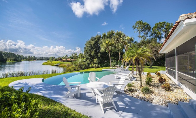 Groveland House | Discover SWISS 66 - Lake Denise: Pet-Friendly Retreat