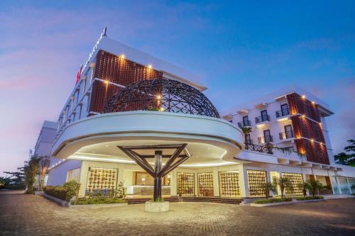 Praya Hotel | Budget-Friendly Getaway at Swiss-Belcourt Lombok with Pool
