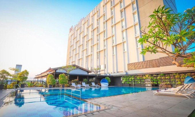 Laweyan Hotel | Excellent Stay at Swiss-Belinn Saripetojo Solo with Pool