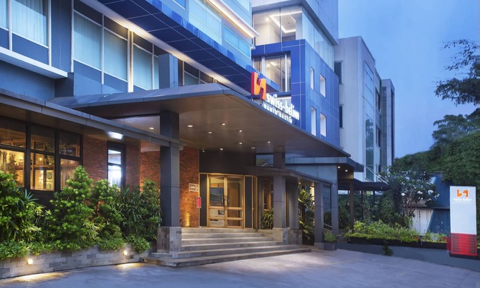 Kebon Kacang Hotel | Explore Swiss-Belinn Wahid Hasyim: Family-Friendly Stay