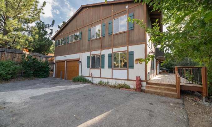 Big Bear House | Experience Swiss Chalet: Pet-Friendly Retreat with Top Ratings