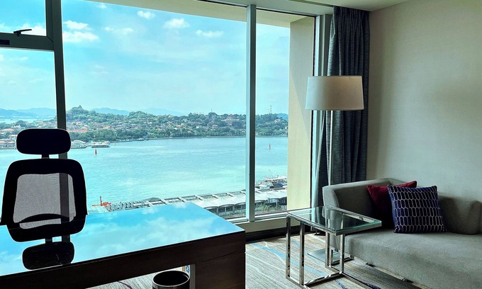 Siming Hotel | Elegant Swiss Grand Xiamen: 5-Star Stay with Pool & Spa