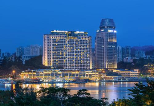 Siming Hotel | Elegant Swiss Grand Xiamen with Harbour Views & Spa