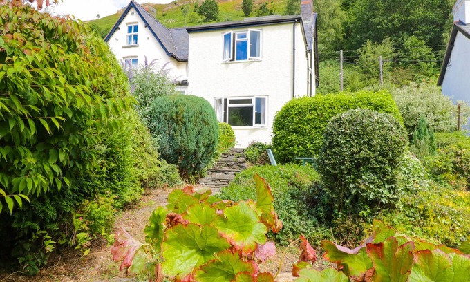 Glyndyfrdwy Cottage | Unforgettable Stay at Swn Y Coed: 10/10 Guest Rated Retreat