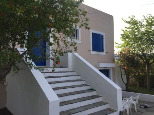 Schinias Villa | Relax at Sxinias Pool Villa with Oceanfront Views