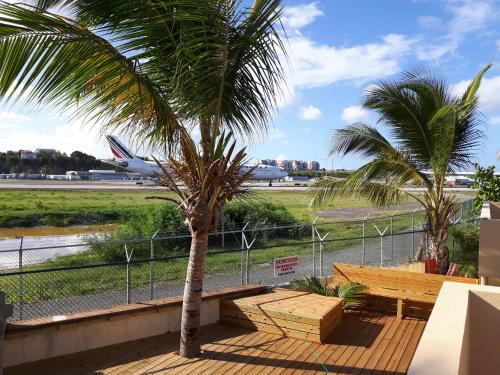Beacon Hill Apartment | Kid-Friendly SXM Spotters Paradise with 9/10 Guest Rating