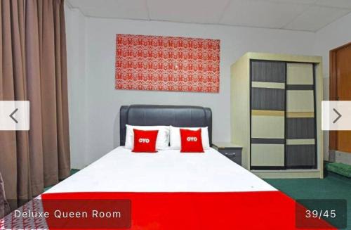 Kampung Kijing Hotel | Relax at Syahriah Hotel with Oceanfront Views & Spa