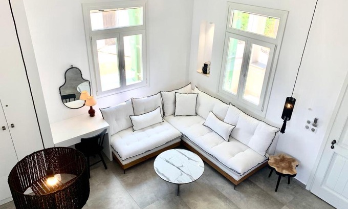Aroniadika House | Child-Friendly Retreat: Syboro with Perfect 10/10 Rating