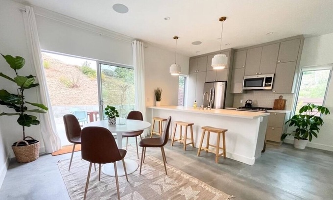 Thousand Oaks House | Sycamore Haven - Brand New Construction, Zen Birdsong Retreat