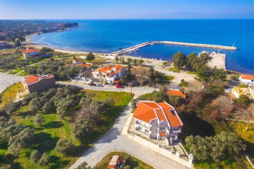 Skala Rachoniou Apartment | Premier Ocean View Apartment with Private Beach Access