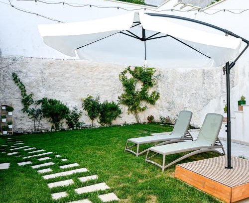 Specchia Apartment | Welcoming Sykelià - Guest House with Family-Friendly Amenities