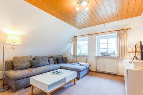 Westerland Apartment | Cozy Sylt Homes Cottage 2: Family and Pet Friendly Stay