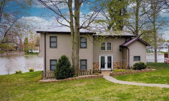 Rome City House | Pet-Friendly Sylvan Lake House: 5-BR with Pool & Breakfast