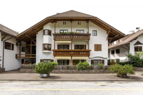 Riscone Apartment | Family-Friendly Stay at Sylvester Apartment - Guest Rated 9/10