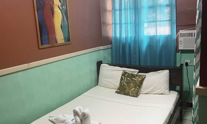 Roseau Hotel | Inviting Symes Zee: Rooftop Views & Family-Friendly Fun