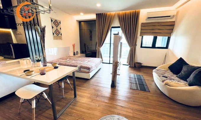 Seri Kembangan Apartment | Stylish Symphony Tower Studio with KLCC City View