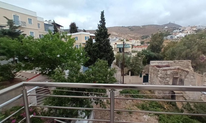 Ermoupoli Apartment | Charming Syros Studio 1: Family-Friendly Getaway Awaits