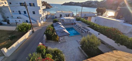 Vari Hotel | Relaxing Syros Holidays with Oceanfront Views and Pool