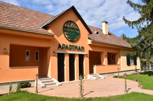 Szentendrei Apartment | Experience Százesztendős Révészház Apartman: Rated 10/10