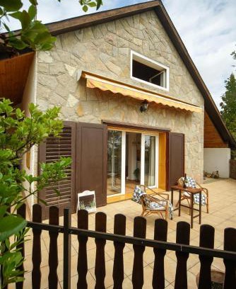 Eger House | Discover Szőlőcske Vendégház Eged: Rated 9.8, Pet Friendly