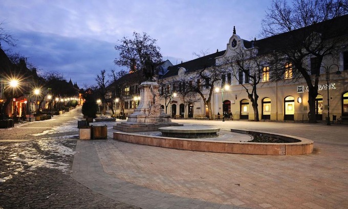 Szekszard Bed & Breakfast | Discover Szekszárd Szálló: Family-Friendly Stays Await