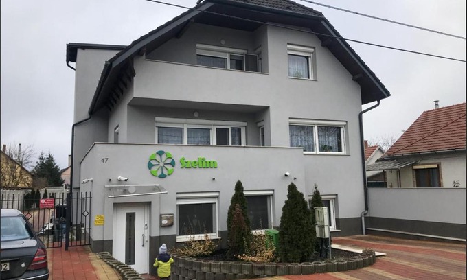 Tatabanya Hotel | Highly Rated Szelim Motel with Family-Friendly Amenities
