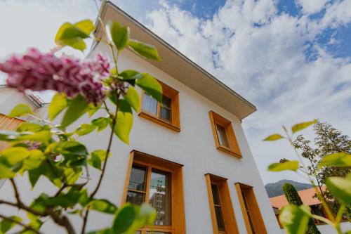 Baile Tusnad House | Top-Rated Family Getaway at Szent Anna Vendégház